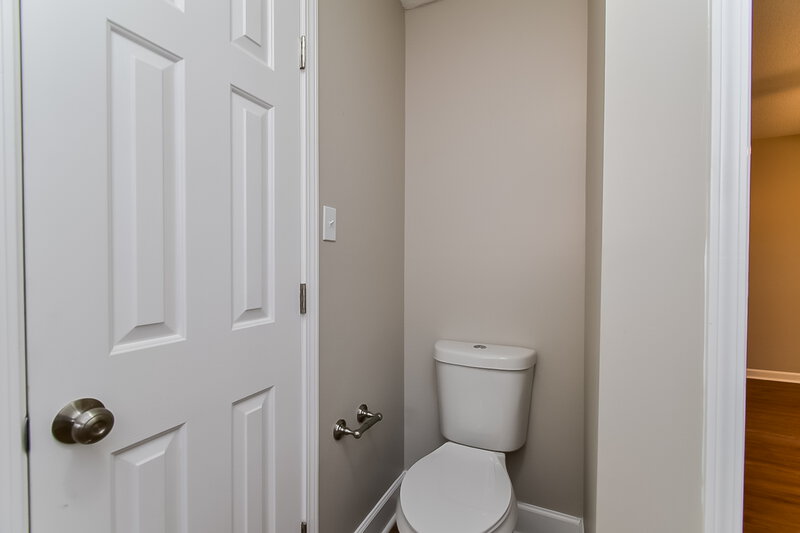 3,570/Mo, 1937 Pecan Meadows Southaven, MS 38671 Main Bathroom View 2