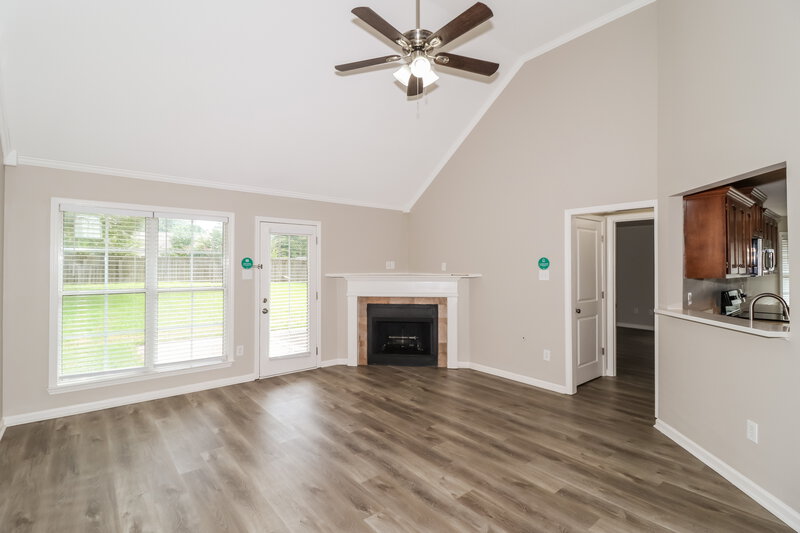 1,900/Mo, 65 Sweet Leaf Ln Oakland, TN 38060 Living Room View