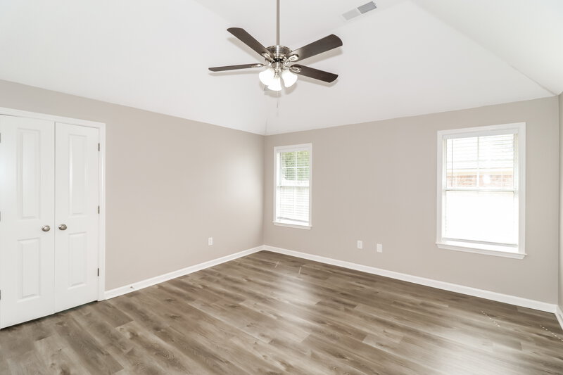 1,900/Mo, 65 Sweet Leaf Ln Oakland, TN 38060 Main Bedroom View