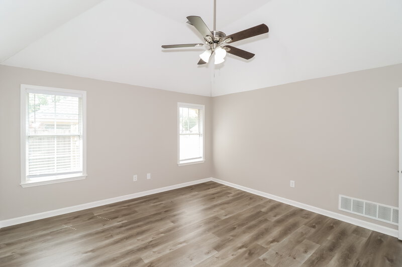 1,900/Mo, 65 Sweet Leaf Ln Oakland, TN 38060 Main Bedroom View 2