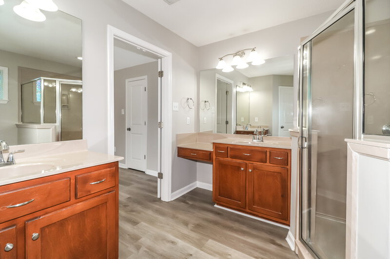 1,900/Mo, 65 Sweet Leaf Ln Oakland, TN 38060 Main Bathroom View