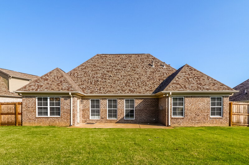 2,195/Mo, 3835 Dawnwood Cir W Southaven, MS 38672 Rear View 2