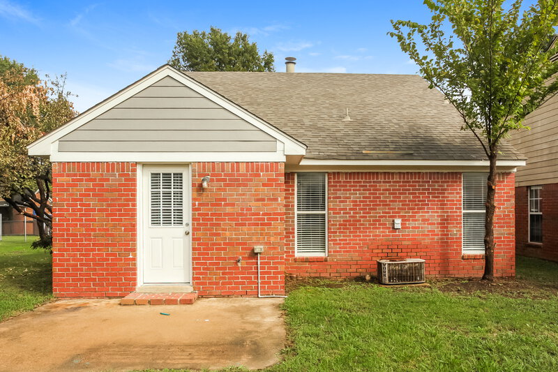 1,570/Mo, 923 Remington Cv Southaven, MS 38671 Rear View