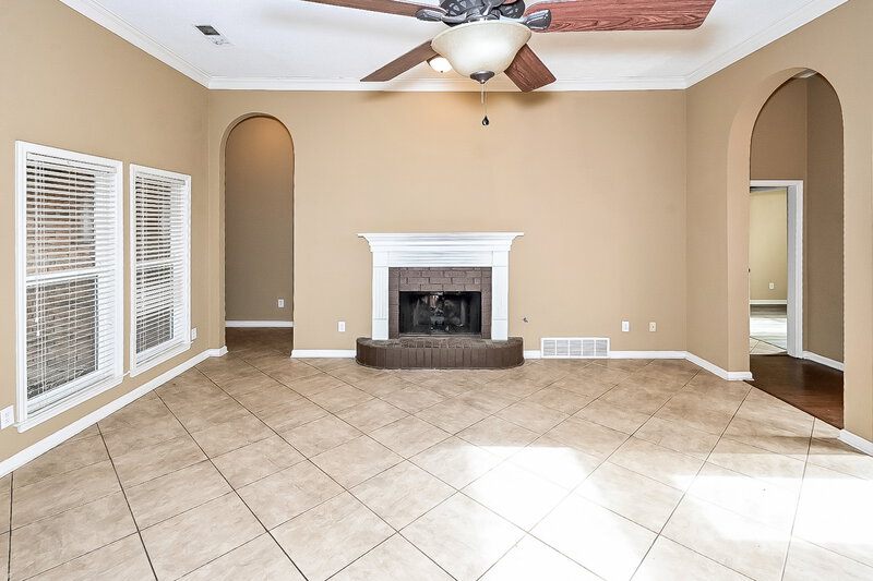 3,760/Mo, 6150 Morgan Dr Olive Branch, MS 38654 Living Room View 3