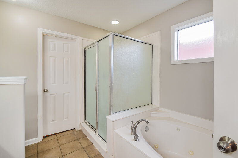 2,270/Mo, 52 Forked Creek Pkwy Hernando, MS 38632 Main Bathroom View 2