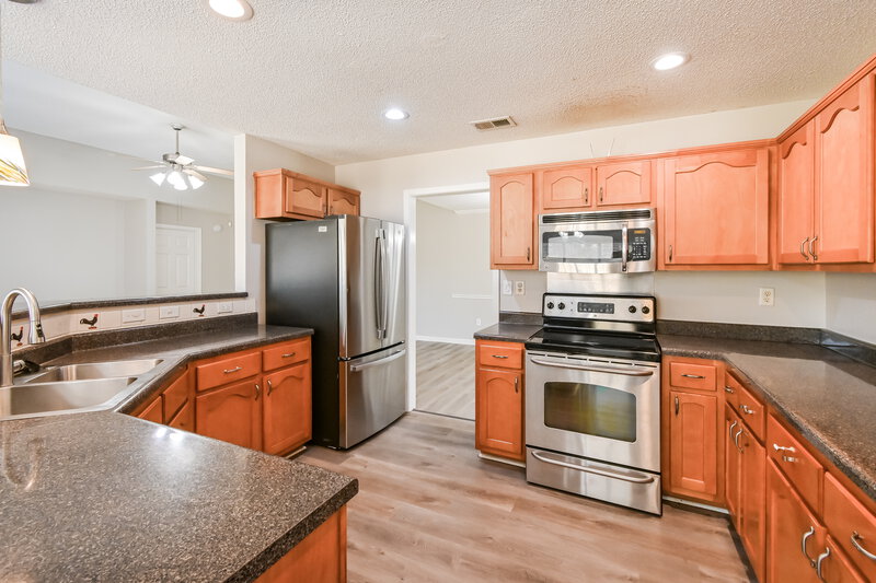 2,400/Mo, 4091 Becky Sue Trl Olive Branch, MS 38654 Kitchen View 2