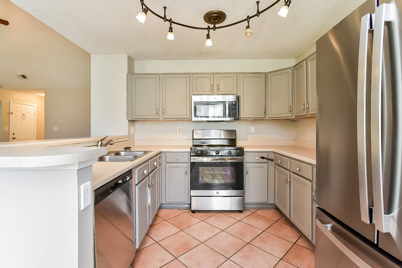 1,765/Mo, 7179 Raleigh Lagrange Rd Cordova, TN 38018 Kitchen View