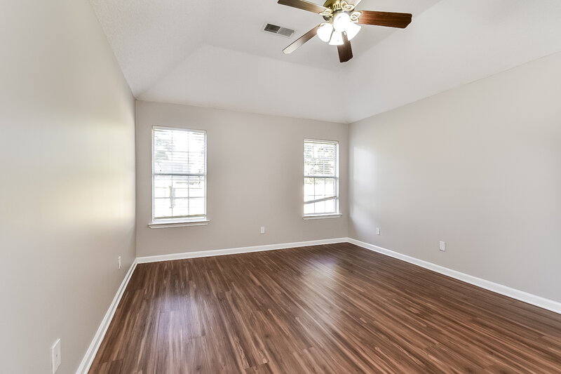1,765/Mo, 7179 Raleigh Lagrange Rd Cordova, TN 38018 Main Bedroom View