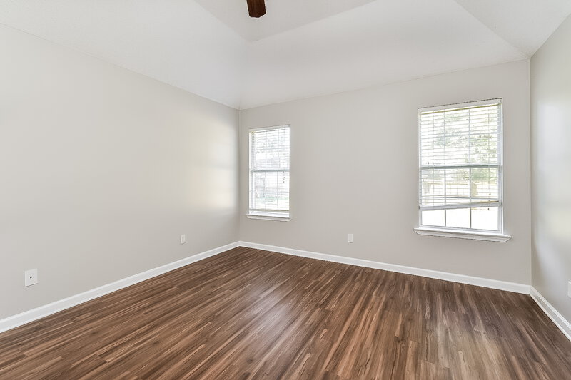 1,765/Mo, 7179 Raleigh Lagrange Rd Cordova, TN 38018 Main Bedroom View 2