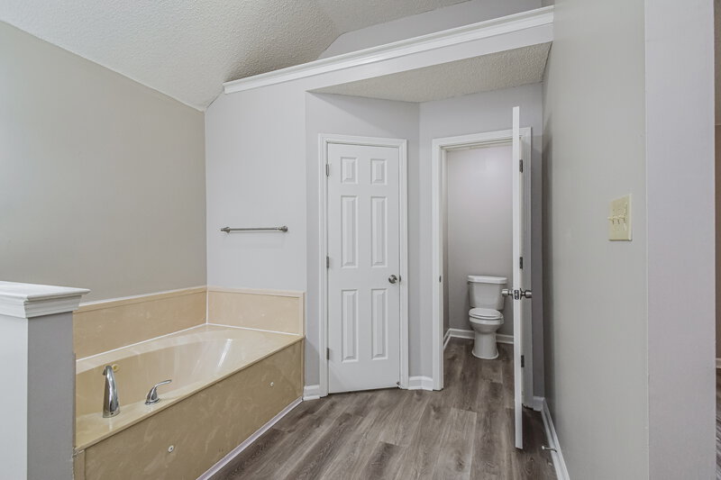 2,390/Mo, 1806 Lichfield Ct Cordova, TN 38016 Main Bathroom View