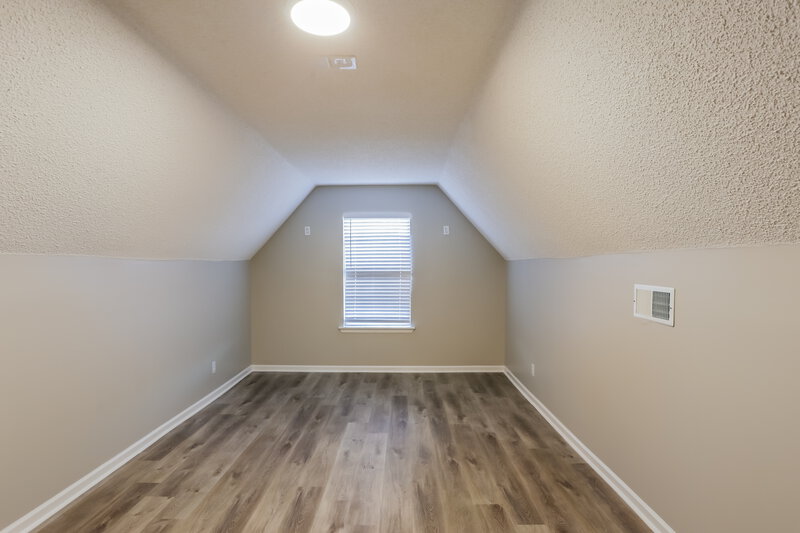 1,800/Mo, 8059 Delta Lakes Blvd Walls, MS 38680 Bonus Room View