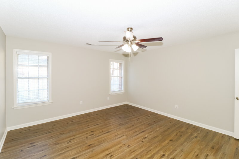 2,110/Mo, 215 Lakewood Dr Oakland, TN 38060 Main Bedroom View 2