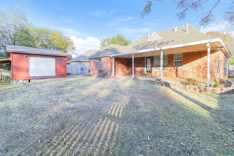 2,110/Mo, 215 Lakewood Dr Oakland, TN 38060 Rear View