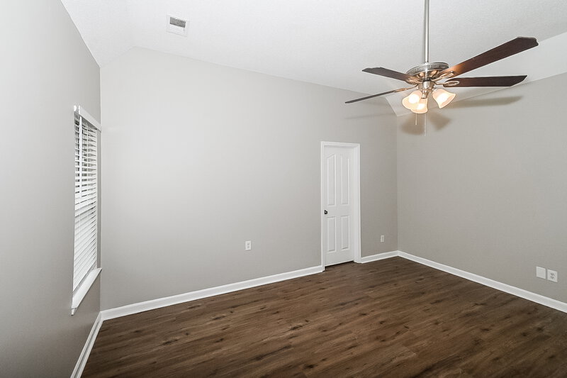 1,900/Mo, 2785 Pinnacle Dr Southaven, MS 38672 Main Bedroom View 2