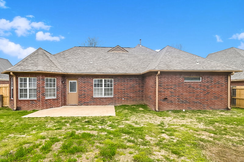 1,900/Mo, 2785 Pinnacle Dr Southaven, MS 38672 Rear View