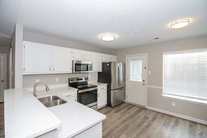 1,545/Mo, 6957 Raleigh Lagrange Rd Cordova, TN 38018 Kitchen View