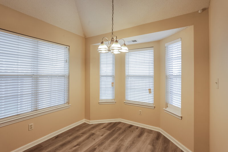 2,550/Mo, 4088 Carroll Dr W Horn Lake, MS 38637 Dining Room View