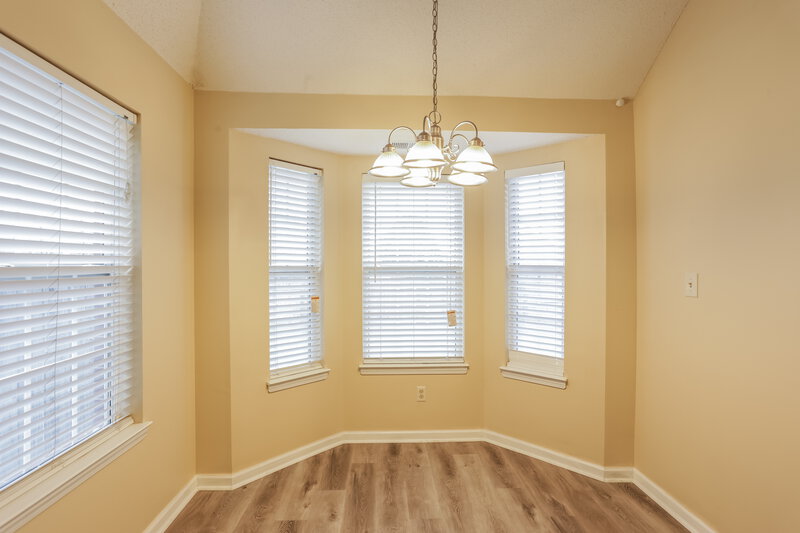 2,550/Mo, 4088 Carroll Dr W Horn Lake, MS 38637 Dining Room View 2
