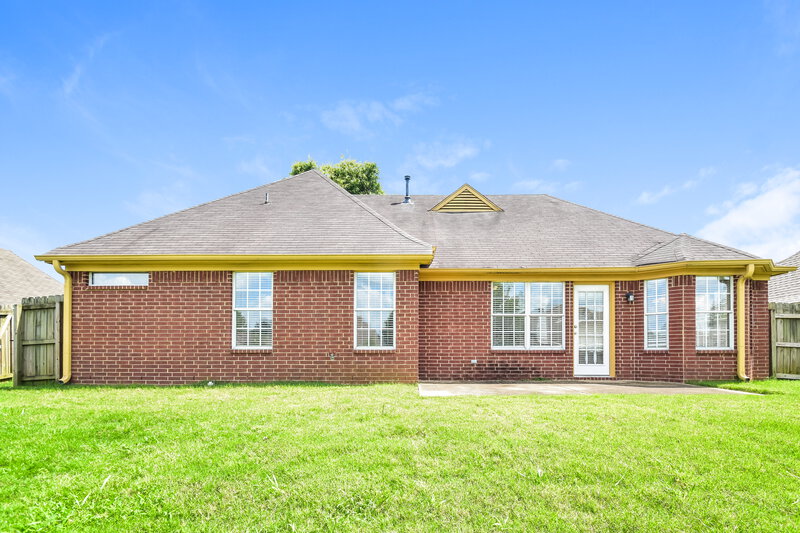 1,760/Mo, 4088 Carroll Dr W Horn Lake, MS 38637 Rear View