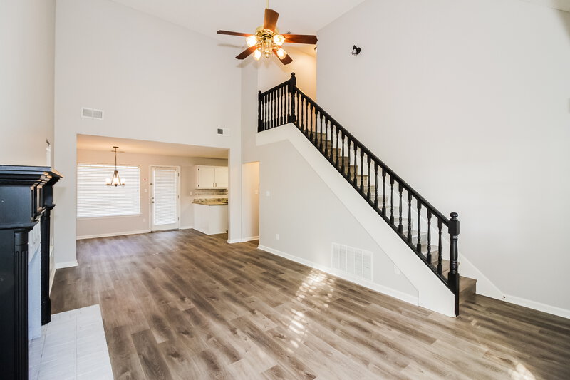 1,970/Mo, 5030 Baywood Dr Millington, TN 38053 Living Room View 2