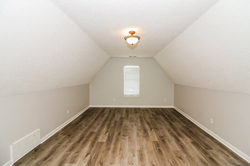 1,970/Mo, 5030 Baywood Dr Millington, TN 38053 Loft View