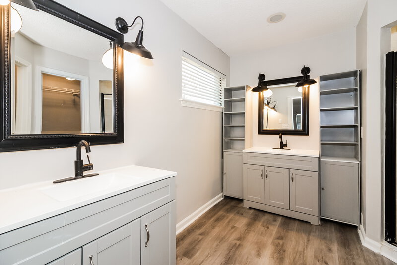 1,970/Mo, 5030 Baywood Dr Millington, TN 38053 Main Bathroom View