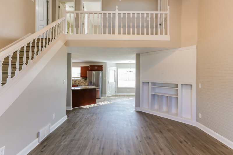 1,640/Mo, 5820 Ridgetop Dr Horn Lake, MS 38637 Living Room View 2