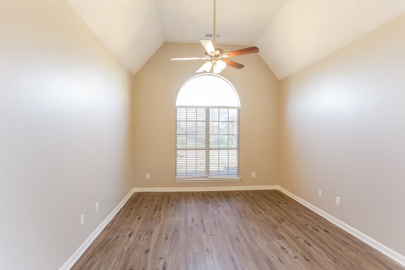 1,640/Mo, 5820 Ridgetop Dr Horn Lake, MS 38637 Bedroom View