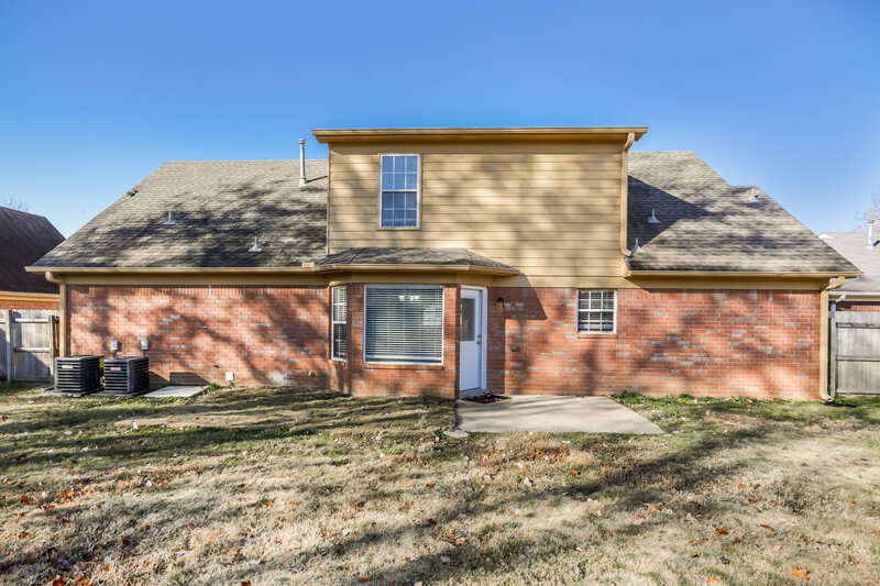 1,640/Mo, 5820 Ridgetop Dr Horn Lake, MS 38637 Rear View