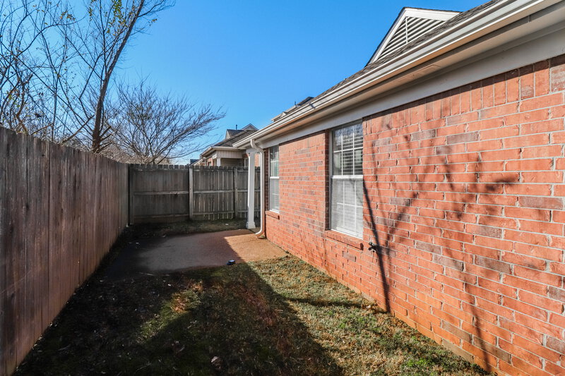 1,905/Mo, 9137 Cinderhill Cv E Cordova, TN 38016 Rear View 2