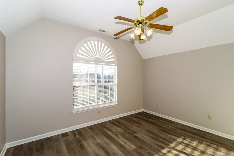 2,560/Mo, 784 Breeze Way Cordova, TN 38018 Main Bedroom View