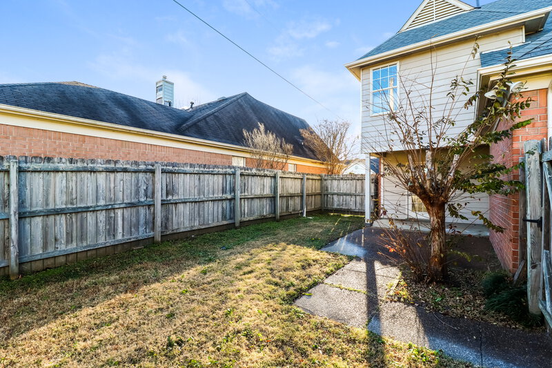 2,560/Mo, 784 Breeze Way Cordova, TN 38018 Rear View