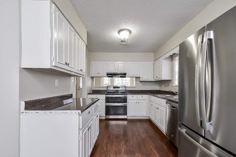 1,965/Mo, 7371 Hollorn Ln Memphis, TN 38125 Kitchen View 2