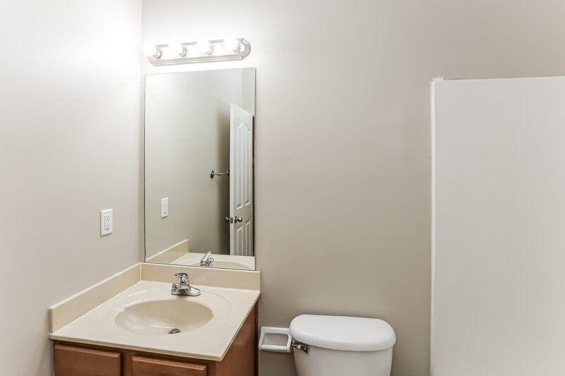 2,120/Mo, 4969 Shaws Ridge Trl Arlington, TN 38002 Bathroom View