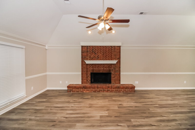 1,915/Mo, 8695 Chris Suzanne Cir Cordova, TN 38018 Living Room View