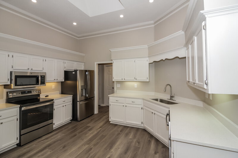 1,915/Mo, 8695 Chris Suzanne Cir Cordova, TN 38018 Kitchen View 2