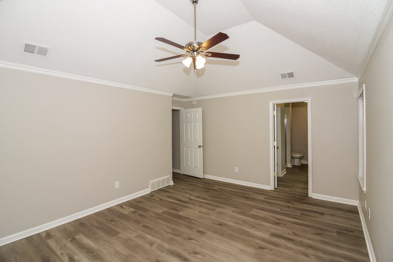 1,915/Mo, 8695 Chris Suzanne Cir Cordova, TN 38018 Main Bedroom View 2