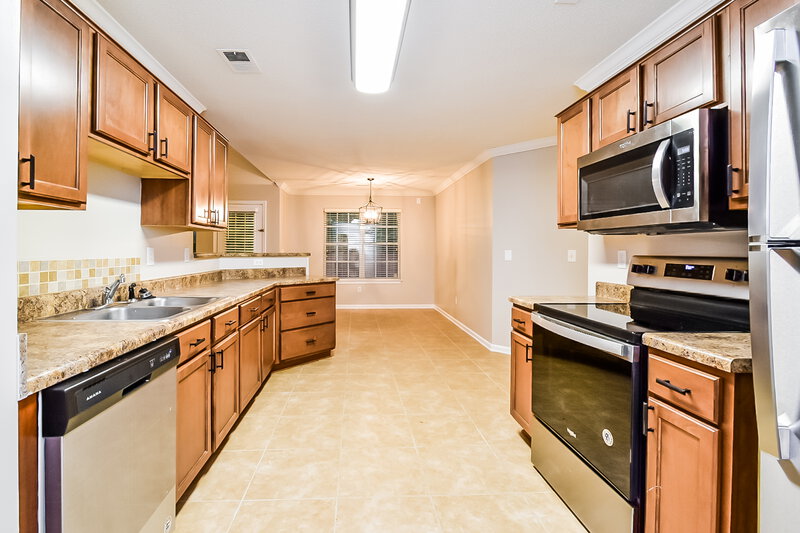 1,980/Mo, 7214 Grapetree Trl Cordova, TN 38018 Kitchen View