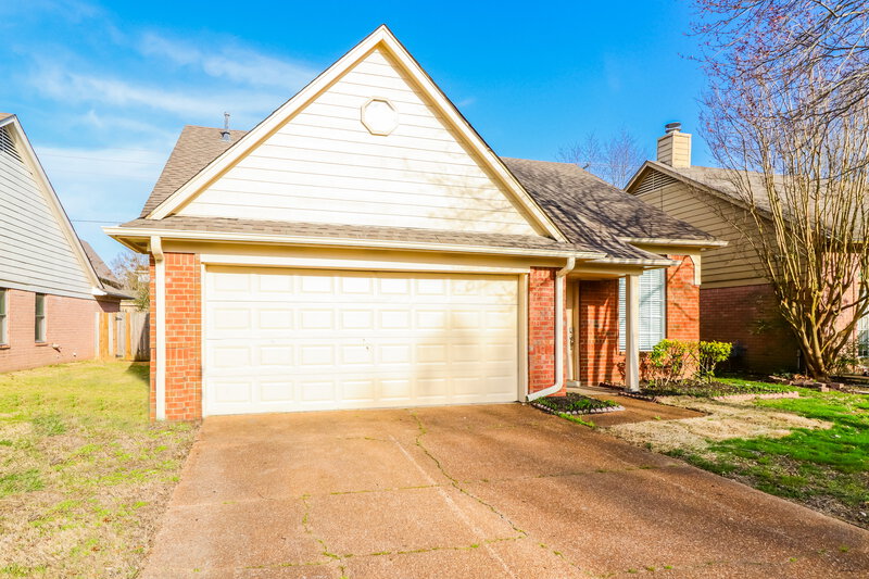 2,530/Mo, 2268 Lake Hill Ct Memphis, TN 38016 Front View