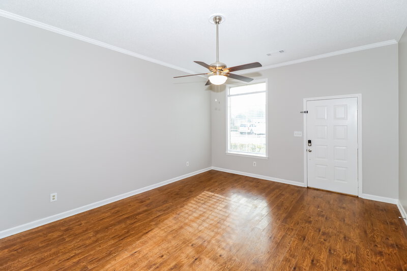 2,530/Mo, 2268 Lake Hill Ct Memphis, TN 38016 Living Room View