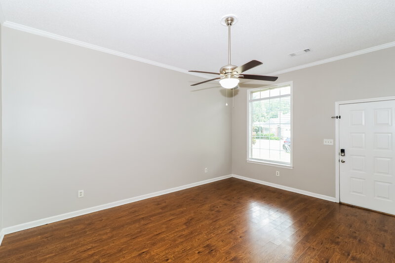1,780/Mo, 2268 Lake Hill Ct Memphis, TN 38016 Living Room View 2