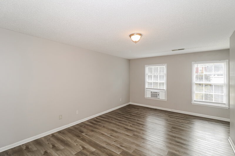 2,075/Mo, 329 Locust Grove Dr Memphis, TN 38018 Living Room View 2