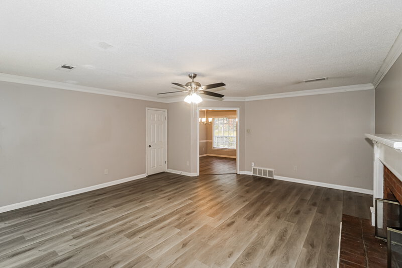 2,075/Mo, 329 Locust Grove Dr Memphis, TN 38018 Living Room View 3