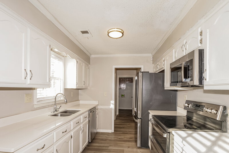 1,940/Mo, 329 Locust Grove Dr Memphis, TN 38018 Kitchen View