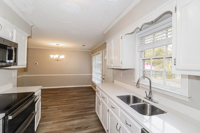 2,075/Mo, 329 Locust Grove Dr Memphis, TN 38018 Kitchen View 2