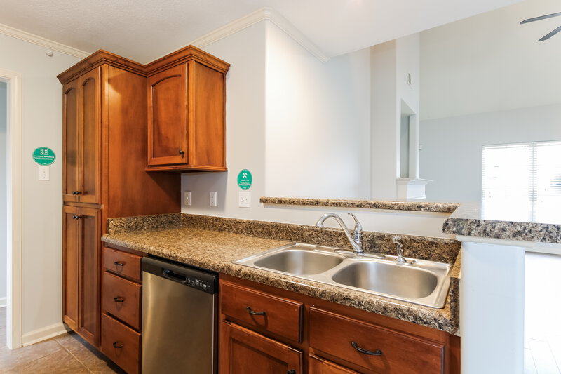 1,875/Mo, 480 Lakewood Dr Oakland, TN 38060 Kitchen View 2