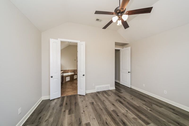 1,850/Mo, 4845 Cantata Dr Walls, MS 38680 Main Bedroom View 2