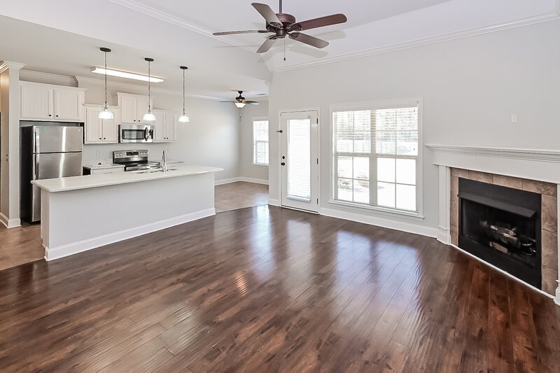 2,410/Mo, 1345 Bending Oak W Hernando, MS 38632 Living Room View