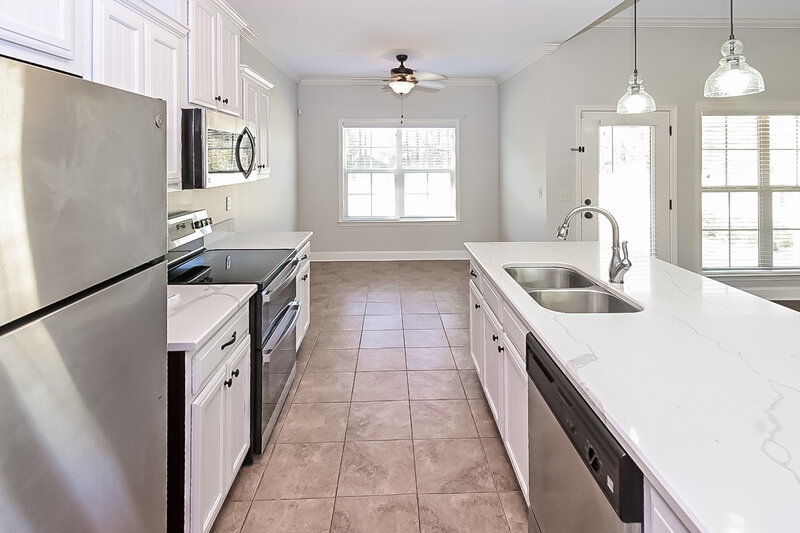 2,410/Mo, 1345 Bending Oak W Hernando, MS 38632 Kitchen View