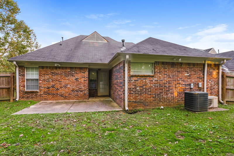 1,710/Mo, 871 Galyon Dr Southaven, MS 38671 Rear View